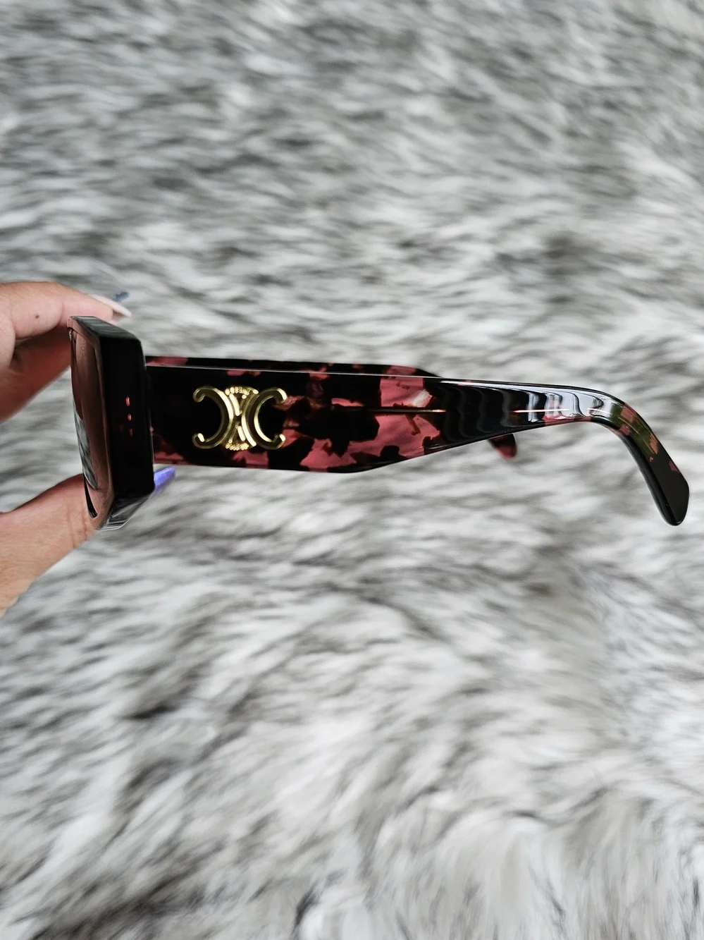 Celine cl40227u color